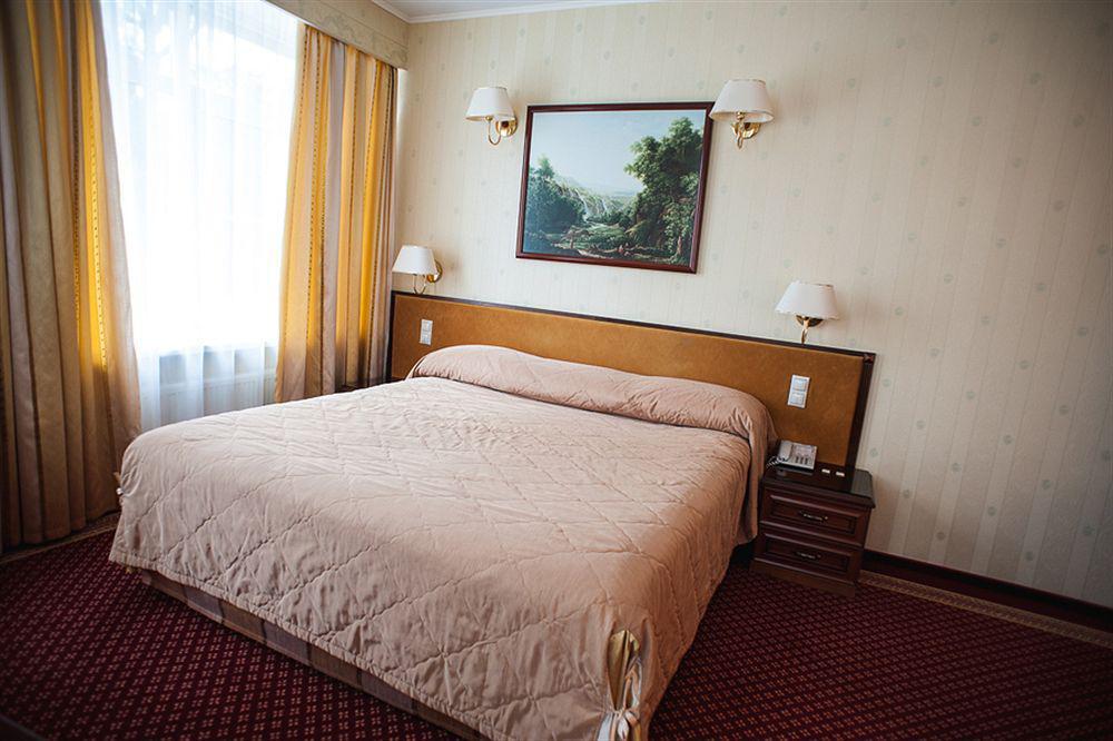 Brighton Hotel Moscow Room photo